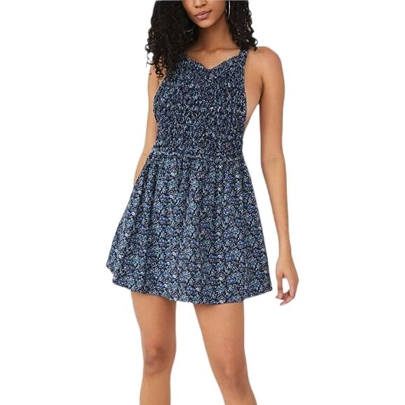 Free People Dresses & Skirts - FREE PEOPLE  Petunia Cotton‎ Dress SIZE SMALL